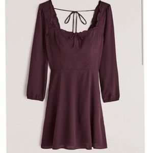 Portrait cinched dress